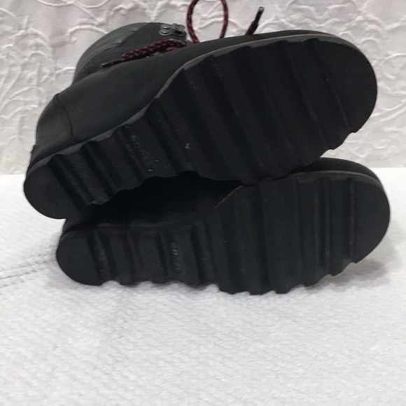 Sorel Conquest Boots - Picture 6 of 9